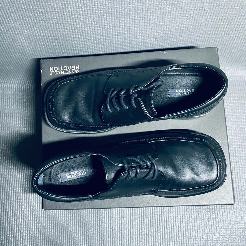 Kenneth Cole Reaction Men Dress Shoes  Size 8